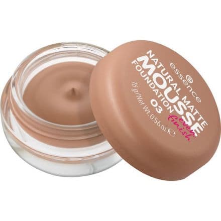 essence Фон дьо тен Natural Matte Mousse 03